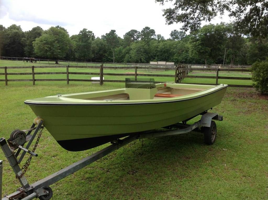 1976 Dixie Skiff rebuild Dedicated To The Smallest Of Skiffs